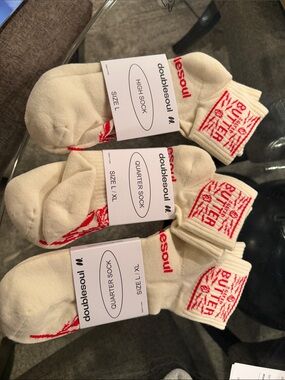 Doublesoul BUTTER Cream & Red crew Socks - Pack of 3